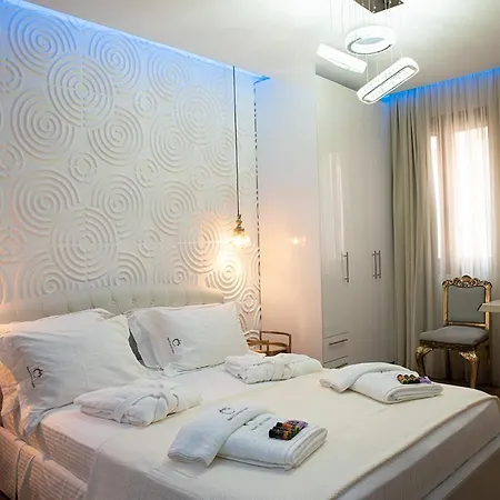 Edward Luxury Apartment *