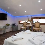 Edward Luxury Апартаменти *