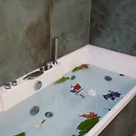 Апартаменти Edward Luxury