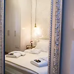 Апартаменти Edward Luxury