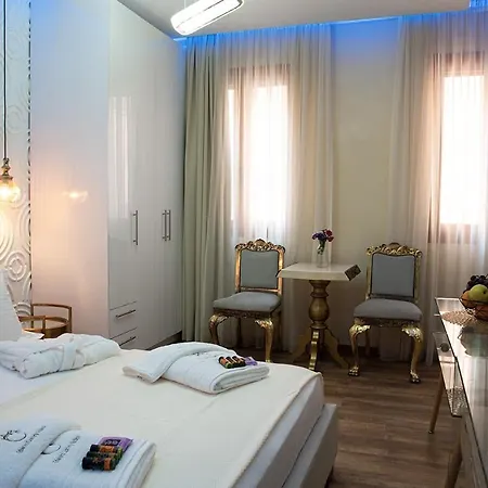 Edward Luxury