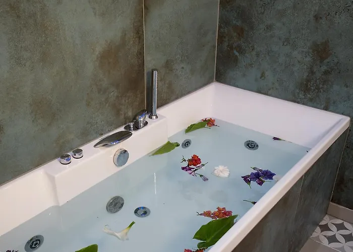 Апартаменты Edward Luxury